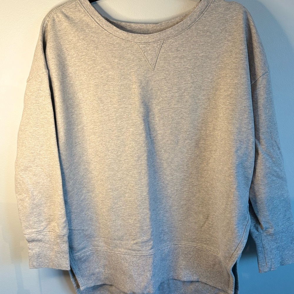 Terra & Sky Light Gray Pullover Crewneck Sweatshirt